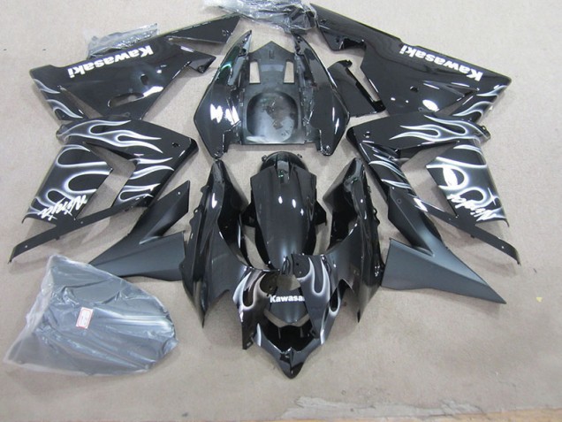 Affordable 2003-2005 Black with White Flame Kawasaki Ninja ZX10R Motorcycle Fairings Canada Affordable 2003-2005 Black with White Flame Kawasaki Ninja ZX10R Motorcycle Fairings Canada
